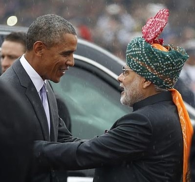  Thủ tướng Ấn Độ Narendra Modi đón Tổng thống Mỹ Barack Obama tại New Delhi. Nguồn: WSJ