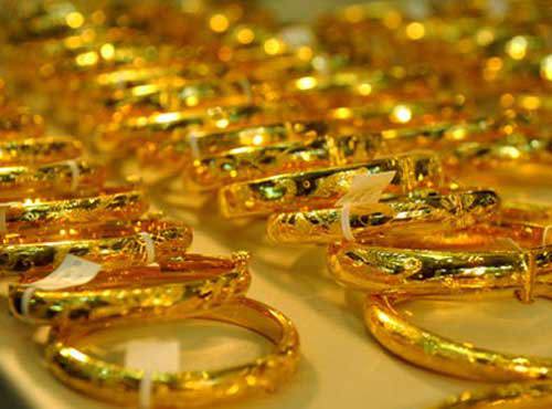 Kể từ ngày 7/5, các mặt hàng trang sức,  kỹ nghệ và các sản phẩm khác bằng vàng hàm lượng từ 95% trở lên chịu thuế suất thuế xuất khẩu là 2%. Nguồn: internet