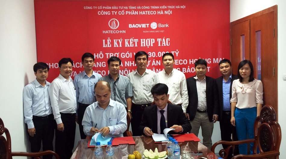 Đại diện BVB và đại diện HATECO ký kết hỗ trợ cho vay Dự án HATECO Hoàng Mai. Nguồn: baovietbank.vn