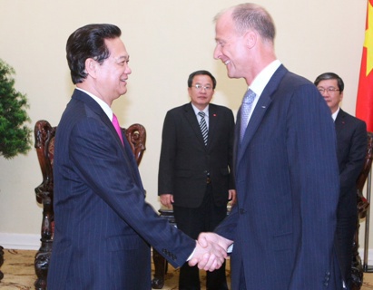 Thủ tướng Nguyễn Tấn Dũng tiếp Tổng Giám đốc Tập đoàn Airbus Thomas Enders. Ảnh: VGP/Nhật Bắc