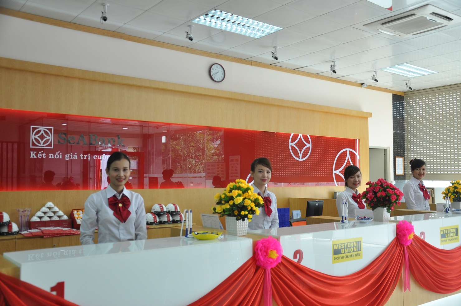 Được sự chấp thuận của Ngân hàng Nhà nước, SeABank vừa khai trương trụ sở mới nhiều điểm giao dịch tại Đắk Lắk, TP.Hồ Chí Minh. Nguồn: seababk.com.vn