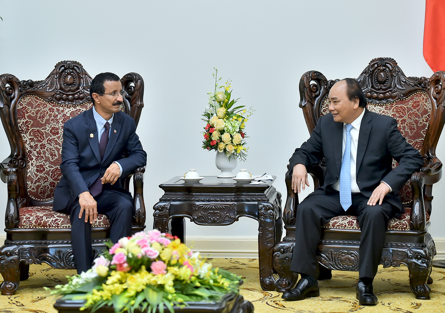 Thủ tướng Chính phủ Nguyễn Xuân Phúc tại buổi tiếp ông Sultan Ahmad Bin Sulayem - Chủ tịch, Tổng Giám đốc Tập đoàn DP World. Nguồn: chinhphu.vn