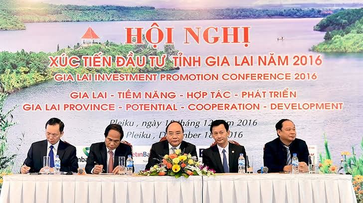 Thủ tướng Nguyễn Xuân Phúc dự Hội nghị xúc tiến đầu tư vào tỉnh Gia Lai năm 2016. Nguồn: chinhphu.vn