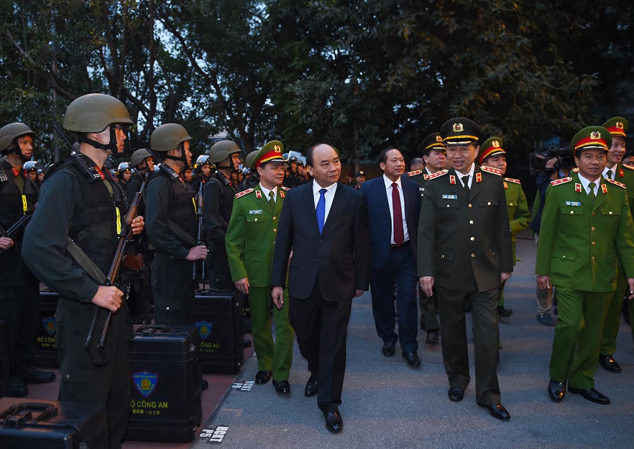 Thủ tướng Nguyễn Xuân Phúc đã đến thăm và kiểm tra công tác sẵn sàng chiến đấu tại Bộ Tư lệnh Cảnh sát cơ động chiều hôm 24/1. Nguồn: chinhphu.vn