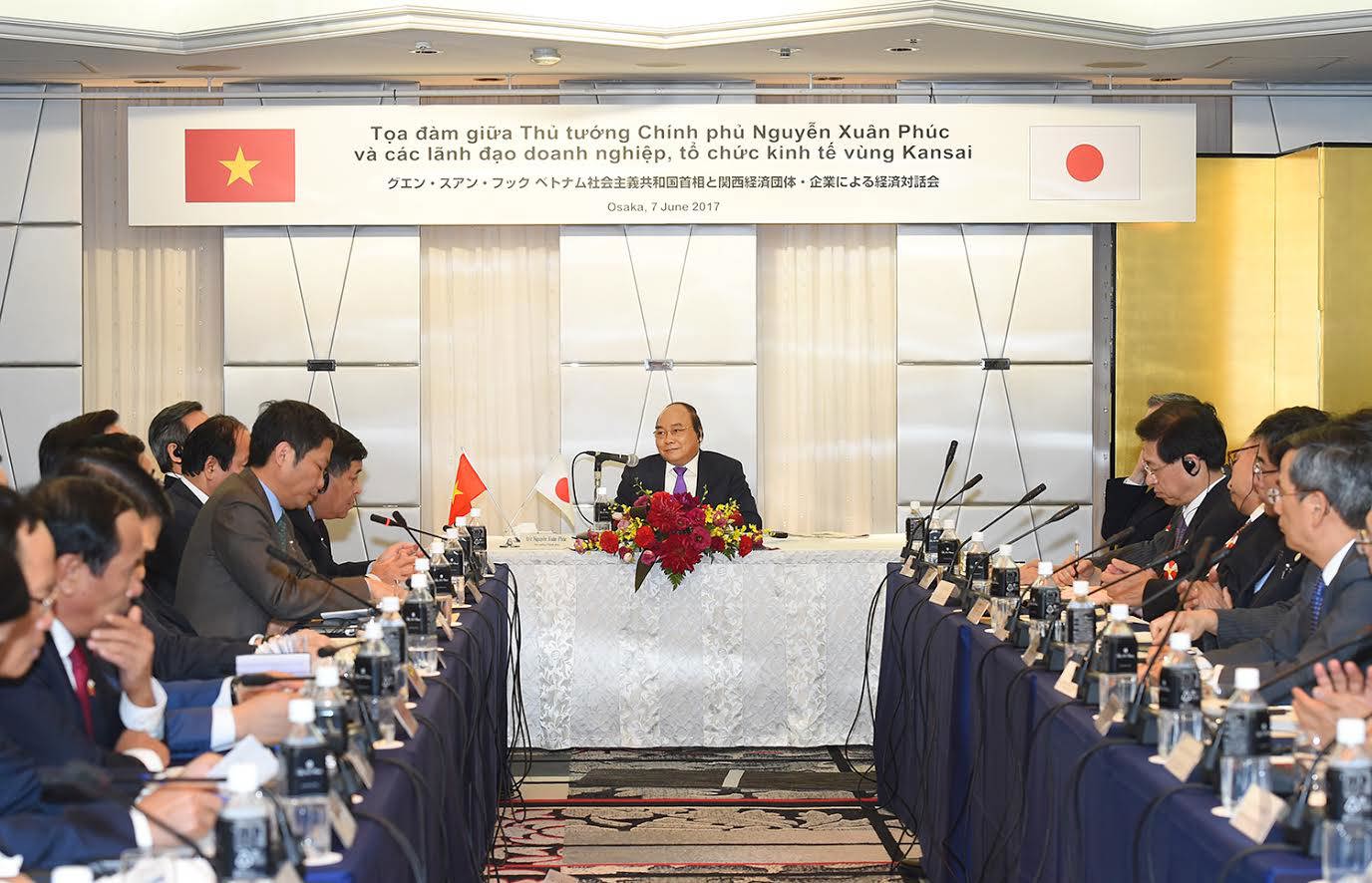 Thủ tướng Chính phủ Nguyễn Xuân Phúc dự tọa đàm với các doanh nghiệp vùng Kansai, Nhật Bản. Nguồn: chinhphu.vn