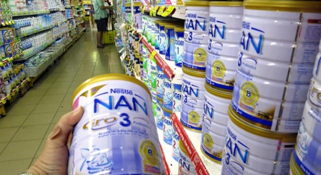 Sữa "Nan" đã giảm hơn 100.000 đồng/hộp, có nơi giảm tới 120.000 đồng/hộp.  Nguồn: internet