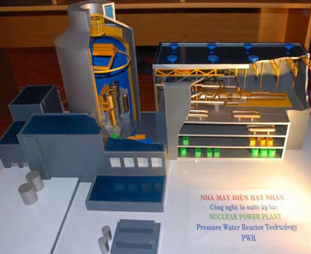 Mô hình nhà máy điện hạt nhân dự kiến xây dựng tại Ninh Thuận. Ảnh: Đức Tuyền