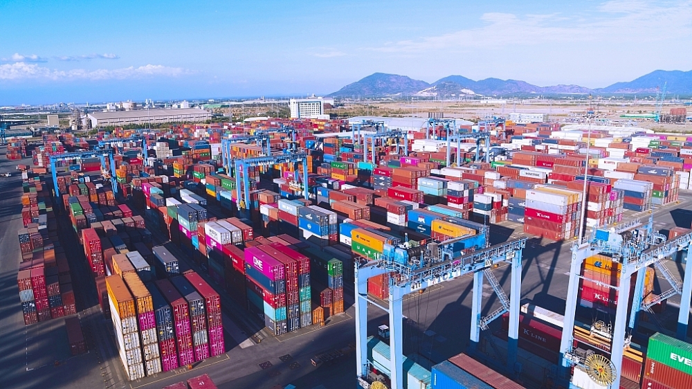 Lượng tờ khai nhập khẩu phải thực hiện thủ tục kiểm tra chuyên ngành tại khu vực cảng Cái Mép - Thị Vải dự kiến sẽ tăng trưởng trên 20%/năm trong vòng 5 năm tới. Ảnh: DN cung cấp