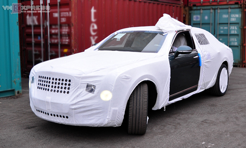 Siêu xe Bentley Mulsanne Speed 2016 nhập khẩu về cảng Hải Phòng đầu năm nay có số thuế nộp gần 13 tỷ đồng. Ảnh: Internet. 