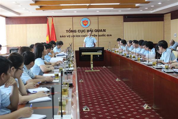 Tổng cục trưởng Tổng cục Hải quan Nguyễn Văn Cẩn phát biểu tại buổi làm việc. Nguồn: PV.