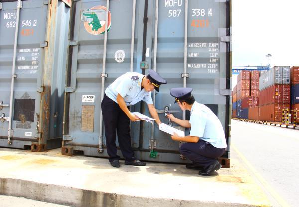 CBCC Hải quan Bà Rịa- Vũng Tàu kiểm tra giám sát hàng hóa XNK. Nguồn: PV.