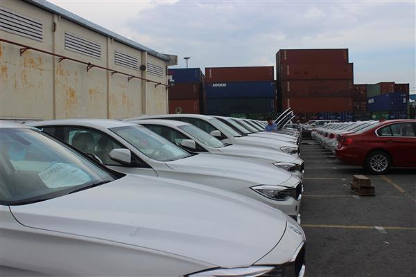 Cơ quan Hải quan sẽ phối hợp với cơ quan Thuế kiểm tra giá xe ô tô nhập khẩu. Nguồn: PV.