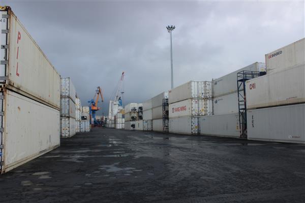 hàng hóa xuất nhập khẩu tại cảng Nam Hải Đình Vũ, Hải Phòng. Nguồn: PV.
