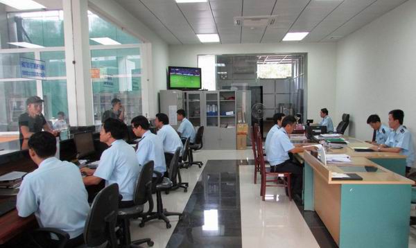 Hoạt động nghiệp vụ tại Chi cục Hải quan cửa khẩu Lao Bảo, Cục Hải quan Quảng Trị. Nguồn: PV.