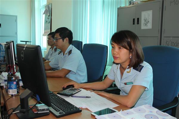 Hoạt động nghiệp vụ hải quan tại Chi cục Hải quan Thái Nguyên, Cục Hải quan Bắc Ninh. Nguồn: PV.