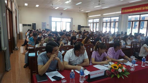 Đông đảo doanh nghiệp xuất nhập khẩu trên địa bàn tỉnh Tây Ninh tham dự hội nghị. Nguồn: PV.