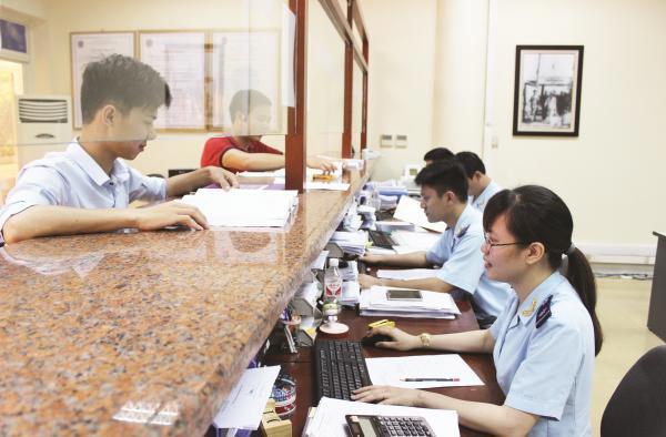 Hoạt động nghiệp vụ tại Chi cục Hải quan cửa khẩu Móng Cái, Cục Hải quan Quảng Ninh. Nguồn: PV.