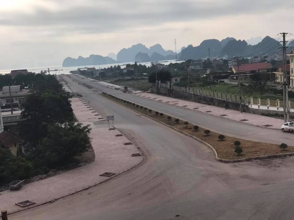 Nhiều nhà đầu tư Hà Nội đã đến Vân Đồn để gom đất. Nguồn: internet