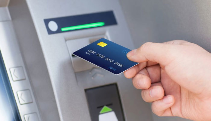Một trong những nguyên tắc quan trọng nhất khi sử dụng thẻ tín dụng là khách hàng cần giữ thẻ cẩn thận. Nguồn: internet