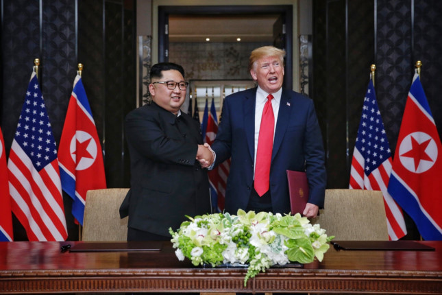 Tổng thống Mỹ Donald Trump và lãnh đạo Triều Tiên Kim Jong-un. Nguồn: internet