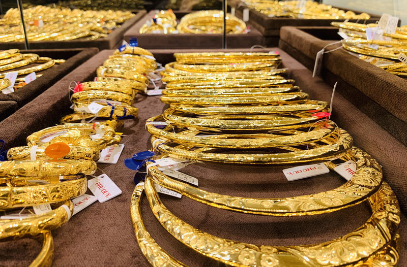 Chênh lệnh giá mua và bán vàng trong nước ngày càng được doãng rộng có thời điểm lên tới 2 triệu đồng/lượng. Nguồn: internet