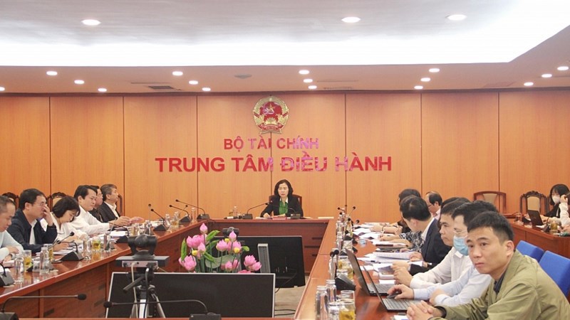 Thứ trưởng Bộ T&agrave;i ch&iacute;nh Vũ Thị Mai chủ tr&igrave; cuộc họp.