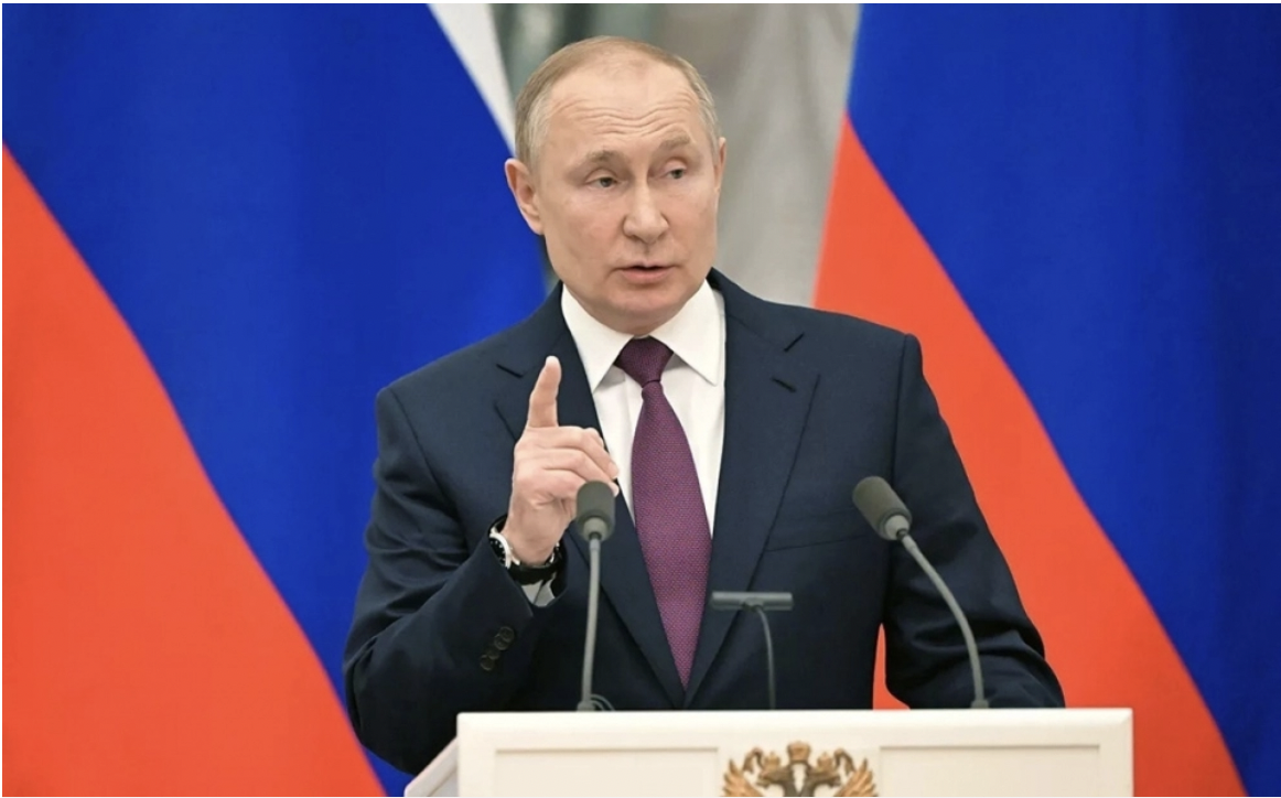 Quyết định tiến đánh Ukraine của ông Putin đã khiến nhiều nước bất bình và quyết định trừng phạt kinh tế Nga. Ảnh Reuters