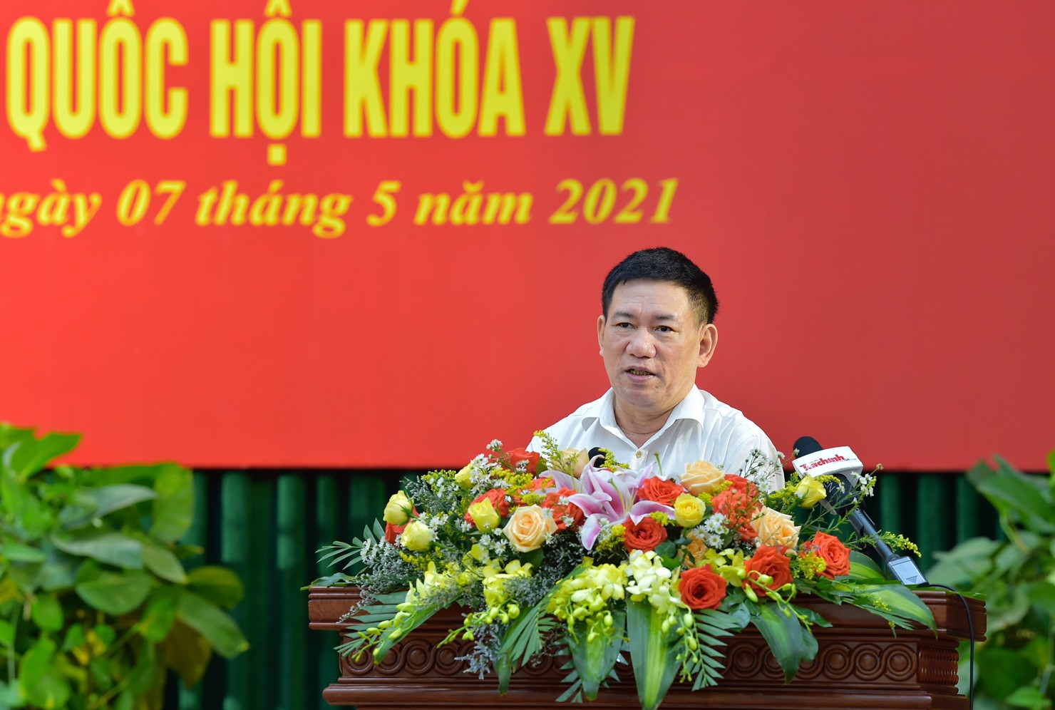 Bộ trưởng Hồ Đức Phớc trao đổi với cử tri tại Trường Đại học Quy Nhơn, tỉnh Bình Định