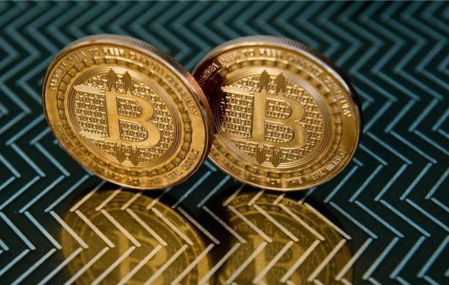 Giá Bitcoin đã đạt 12.000 USD/coin. Nguồn: internet
