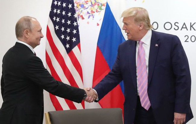 Tổng thống Mỹ Donald Trump và Tổng thống Nga Vladimir Putin. 