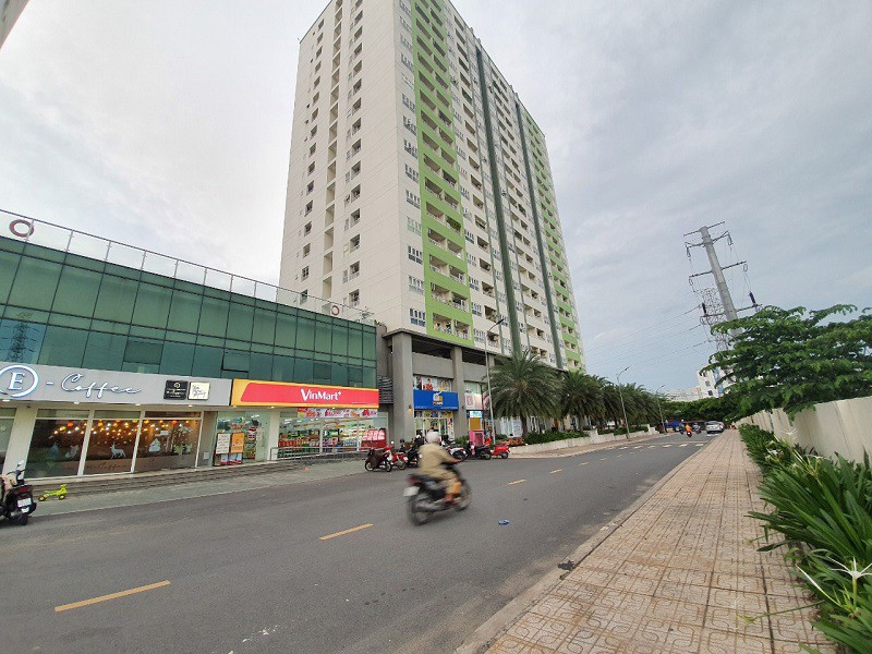 Nguồn cung bất động sản tại Hà Nội, TP. Hồ Chí Minh hiện hạn chế - Ảnh: Huyền Trâm.