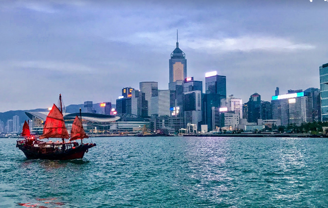 Một nhà quản lý tài sản lớn ở châu Á cho biết họ nhận được một lượng lớn tiền mới đến Singapore từ Hồng Kông trong những tuần gần đây. Nguồn: internet