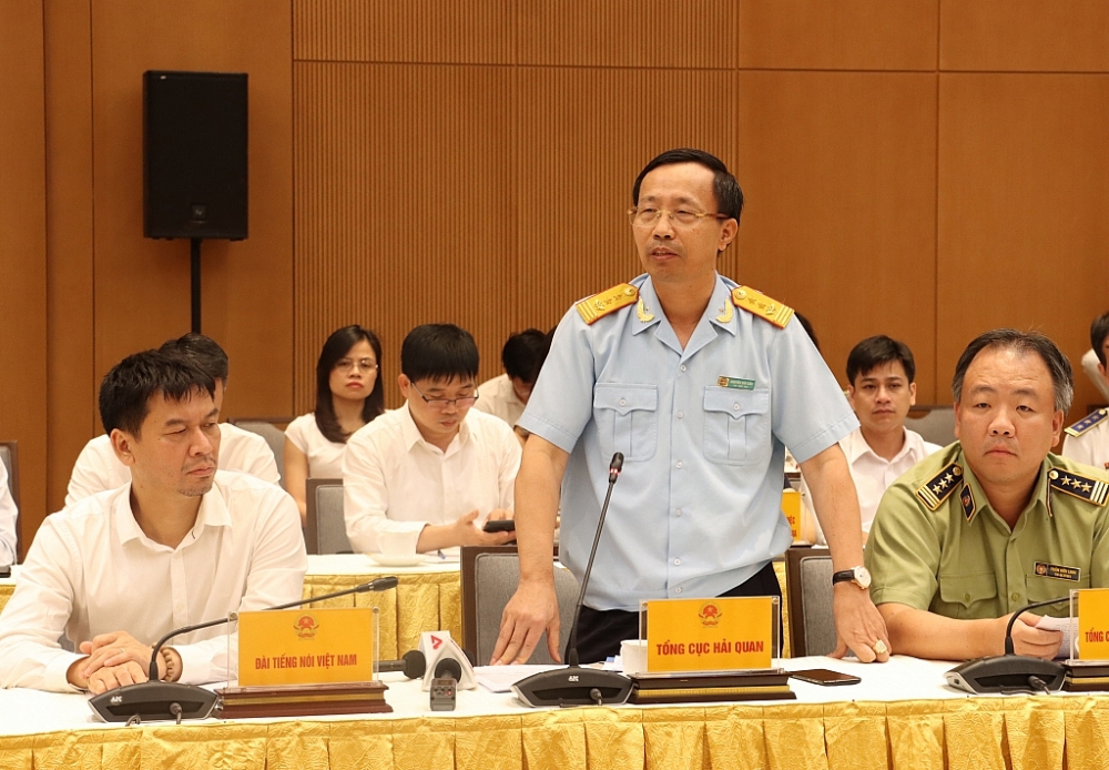 Tổng cục trưởng Tổng cục Hải quan Nguyễn Văn Cẩn phát biểu tham luận tại hội nghị. Ảnh: Q.H