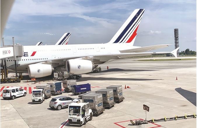 Kể từ đầu năm 2020, hành khách cất cánh bay ra khỏi lãnh thổ Pháp sẽ phải đóng một khoản thuế mới gọi là “eco-tax”. Nguồn: internet