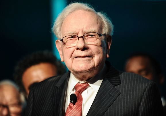 Nhà đầu tư huyền thoại Warren Buffett đang thắng lớn với khoản đầu tư vào cổ phiếu Apple. Ảnh Getty Images