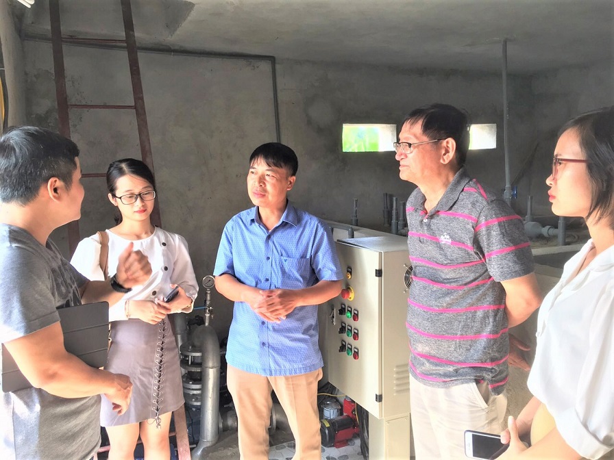 Các chuyên gia, các nhà khoa học kiểm tra chất lượng tram cấp nước an toàn cho sinh hoạt tại Cụm dân cư xã Hà Lâm, nay là xã xã Yến Sơn (Hà Trung) Thanh Hóa. Nguồn: internet