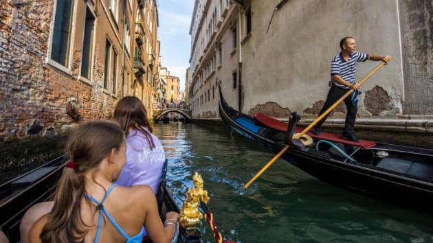 Hoạt động du lịch tại thành phố Venice, Italy đã phần nào được nối lại. Ảnh: Getty Images