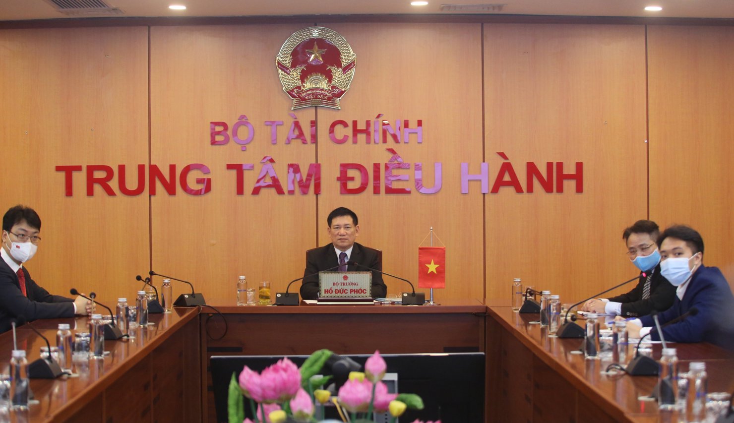 Bộ trưởng Bộ Tài chính Việt Nam Hồ Đức Phớc tại điểm cầu Bộ Tài chính Việt Nam.