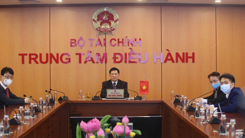 Bộ trưởng Bộ T&agrave;i ch&iacute;nh Việt Nam Hồ Đức Phớc tại điểm cầu Bộ T&agrave;i ch&iacute;nh Việt Nam.