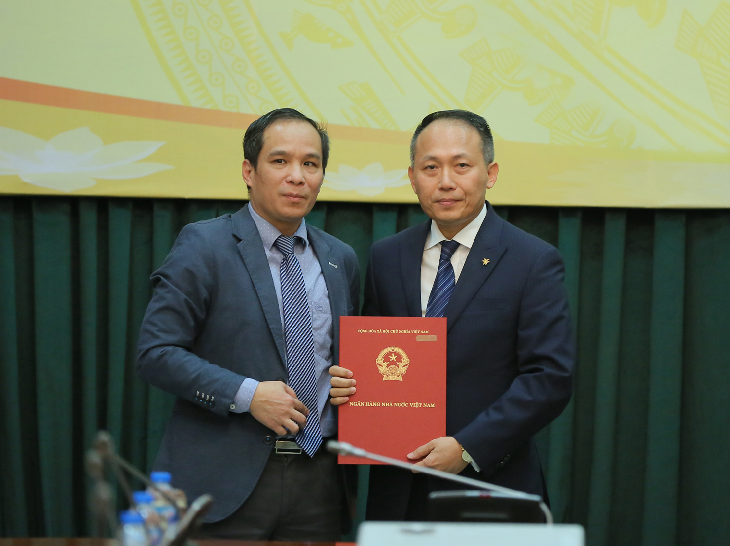  VIB chính thức trở thành ngân hàng thương mại cổ phần đầu tư nhân tiên tại Việt Nam.