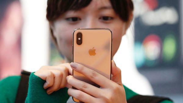Một tòa án Trung Quốc ngày 10/12 đã đưa ra phán quyết cấm nhập khẩu và bán gần như tất cả các mẫu iPhone tại Trung Quốc. Nguồn: internet