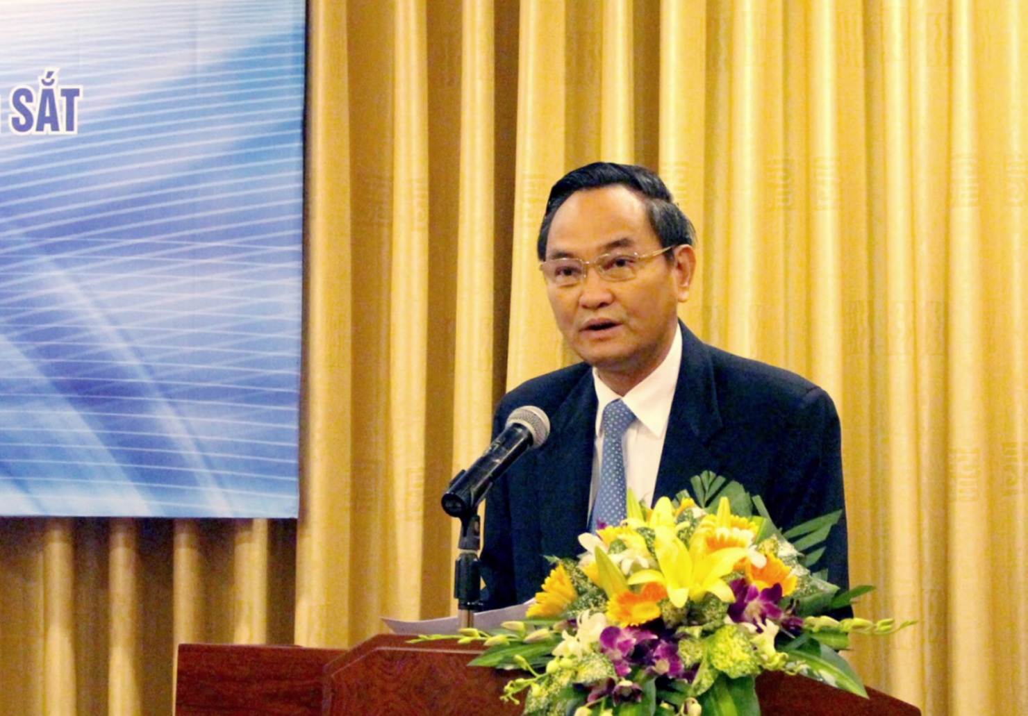 Thứ trưởng Bộ Tài chính Nguyễn Hữu Chí phát biểu tại Hội thảo.