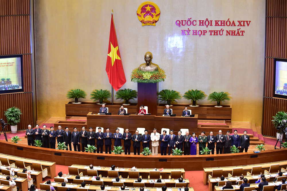 Chính phủ nhiệm kỳ 2016-2021 ra mắt Quốc hội và cử tri cả nước.