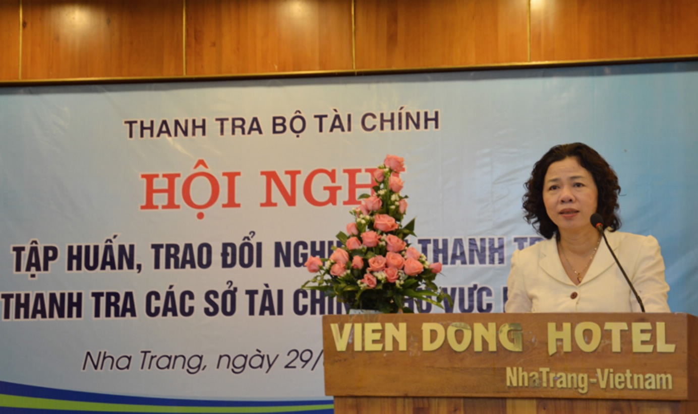Thứ trưởng Bộ Tài chính Vũ Thị Mai phát biểu chỉ đạo Hội nghị.