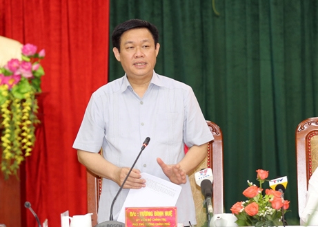 Phó Thủ tướng Vương Đình Huệ chủ trì buổi làm việc.
