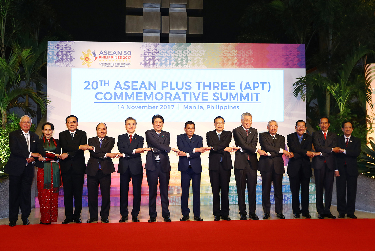 Các nhà lãnh đạo ASEAN + 3 tại Hội nghị. Ảnh: VGP/Quang Hiếu 
