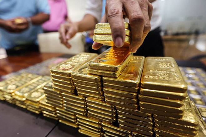 Các nhà đầu tư và chuyên gia nhận định giá vàng sẽ tiếp tục tăng cao. Nguồn: internet
