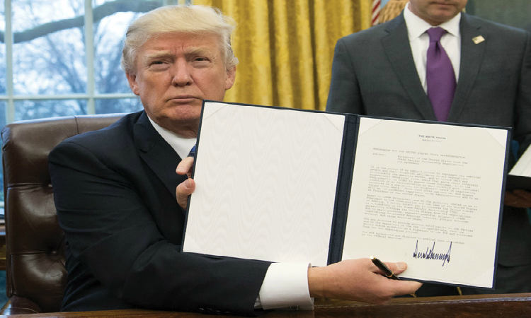  Tổng thống Donald Trump đã quyết định rút Mỹ khỏi TPP sau khi ông trúng cử. Ảnh: AFP 