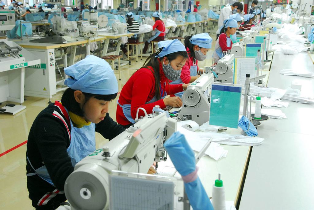 Giữa vòng xoáy của cuộc chiến thương mại Mỹ - Trung, doanh nghiệp càng cần phải nâng cao tiềm lực tài chính, kỹ thuật để cung cấp những sản phẩm có sức cạnh tranh cao. Ảnh: Lê Tiên