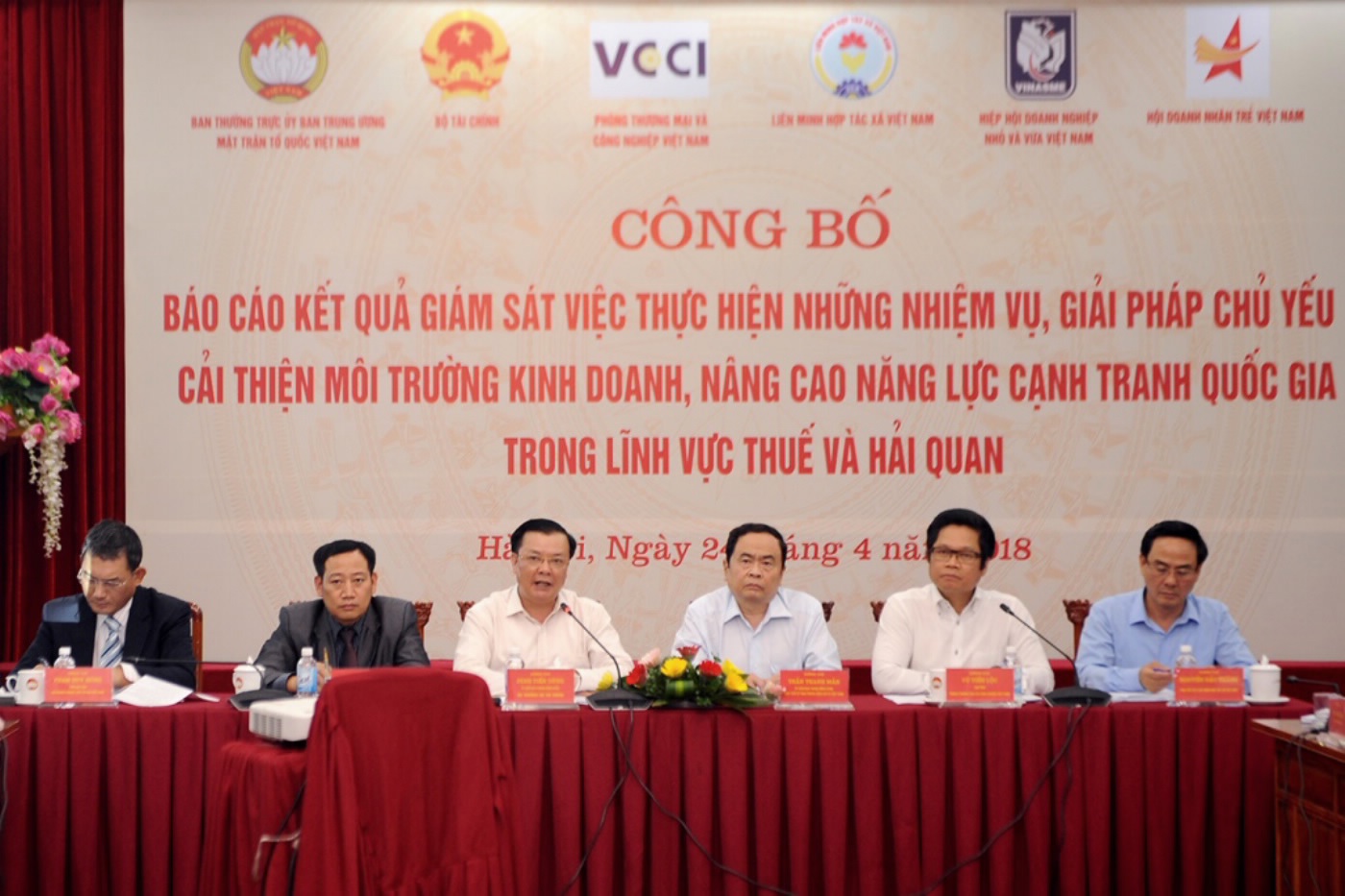 Ủy ban Trung ương MTTQ Việt Nam, Bộ Tài chính, VCCI, Liên minh HTX Việt Nam, Hiệp hội DNNVV, Hội Doanh nhân trẻ Việt Nam công bố kết quả giám sát trong lĩnh vực thuế và hải quan.